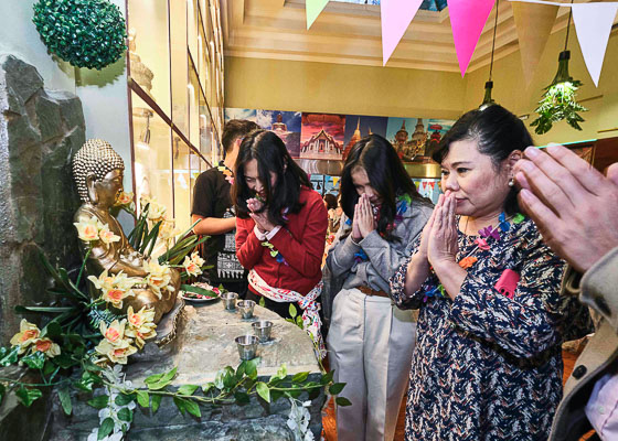 Bangkok Restaurante celebr� el a�o nuevo thai con periodistas y comunicadores digitales en una fiesta de sabores y colores para pedir por 365 d�as de buenas energ�as